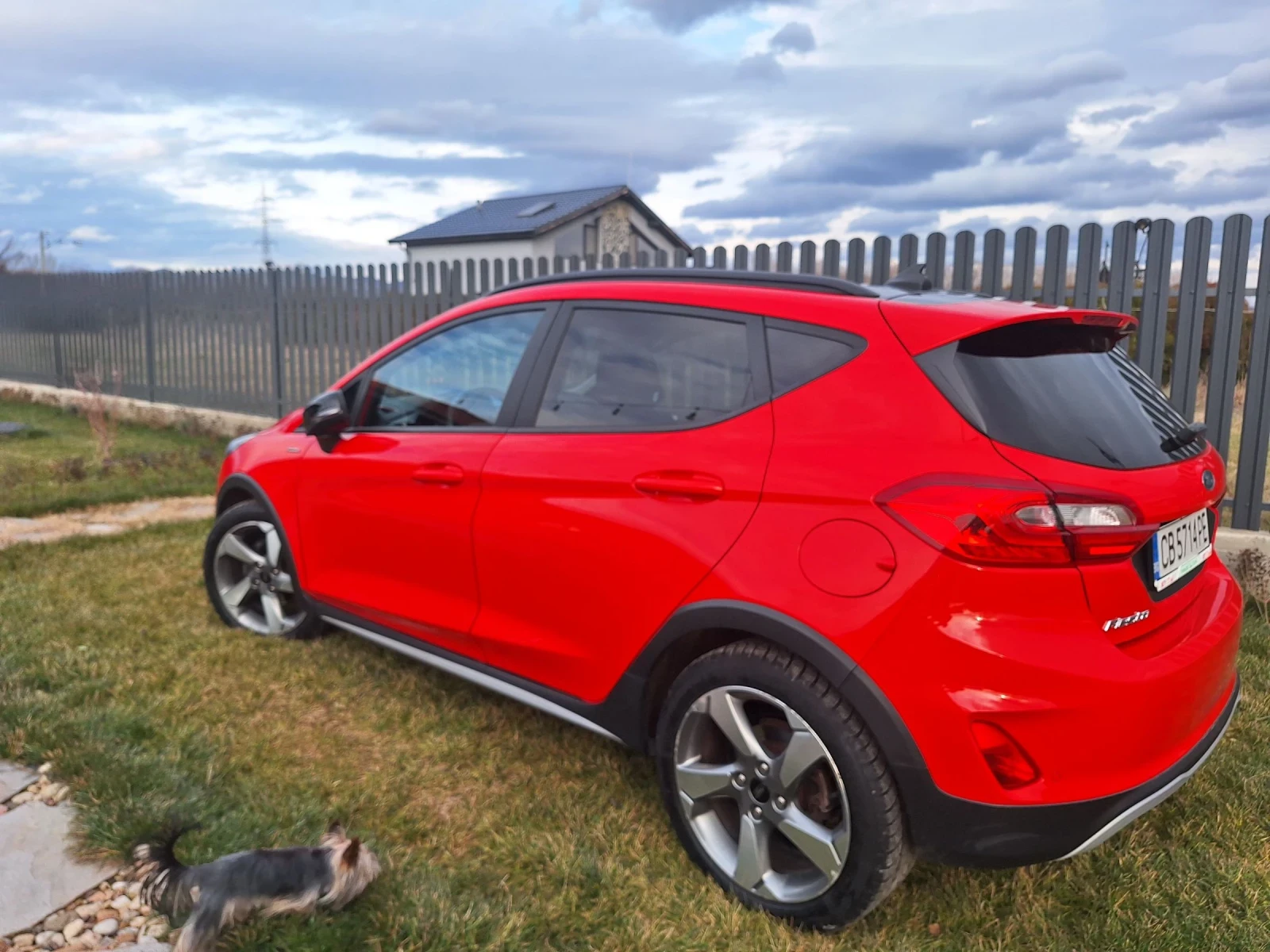 Ford Fiesta Activ, снимка 4 - Автомобили и джипове - 53786549