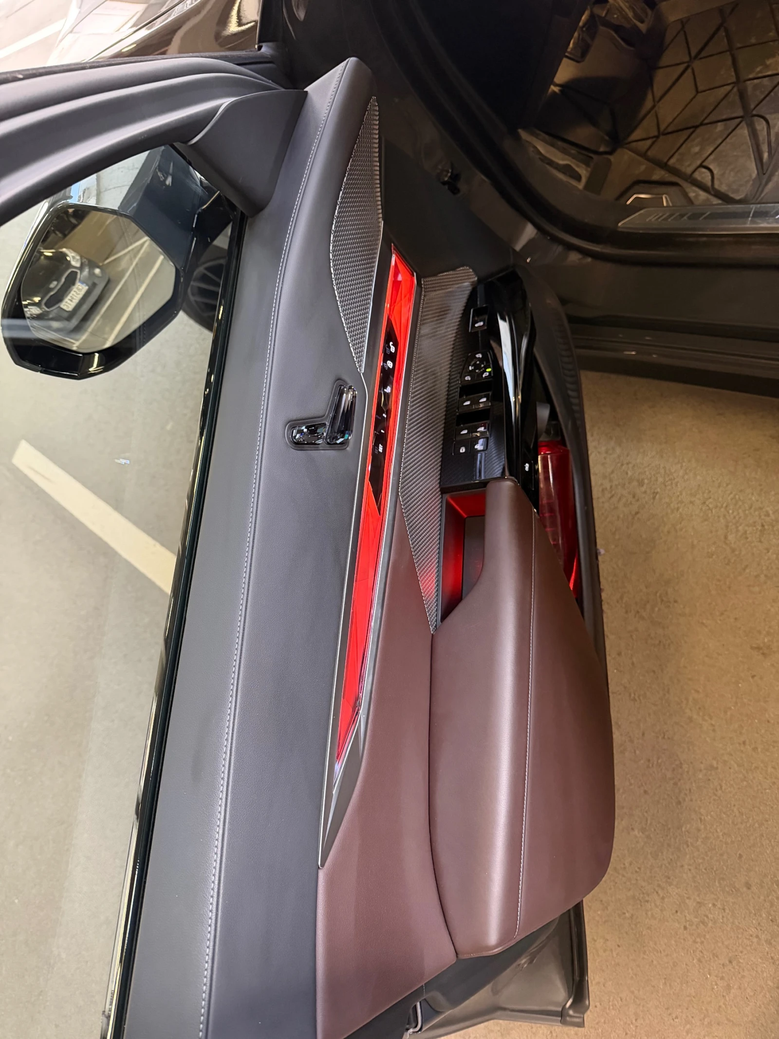 BMW i7, снимка 9 - Автомобили и джипове - 53993404