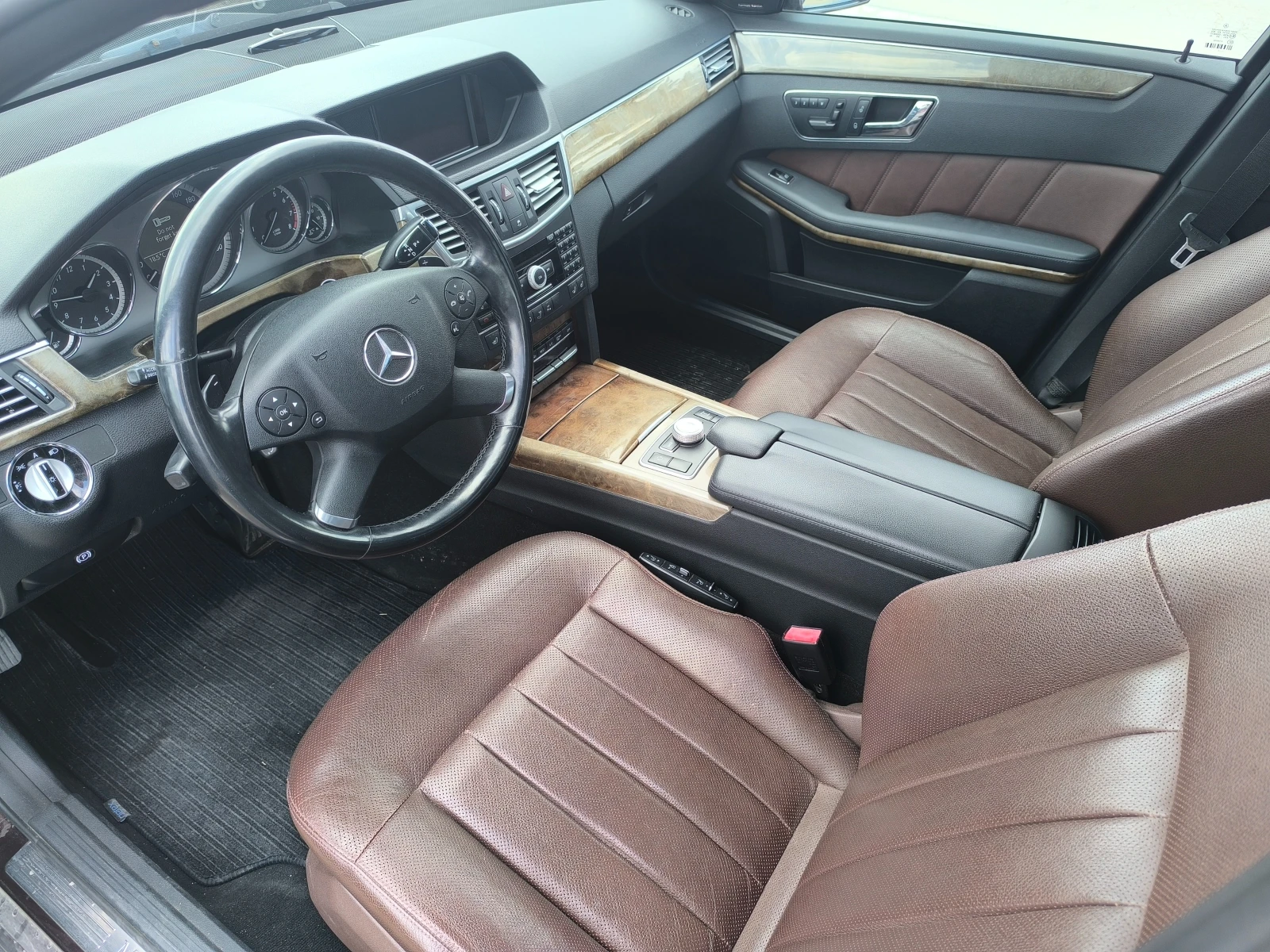 Mercedes-Benz E 500 Е 550 AMG / Harman Kardon / 7G tronic, снимка 8 - Автомобили и джипове - 53997214
