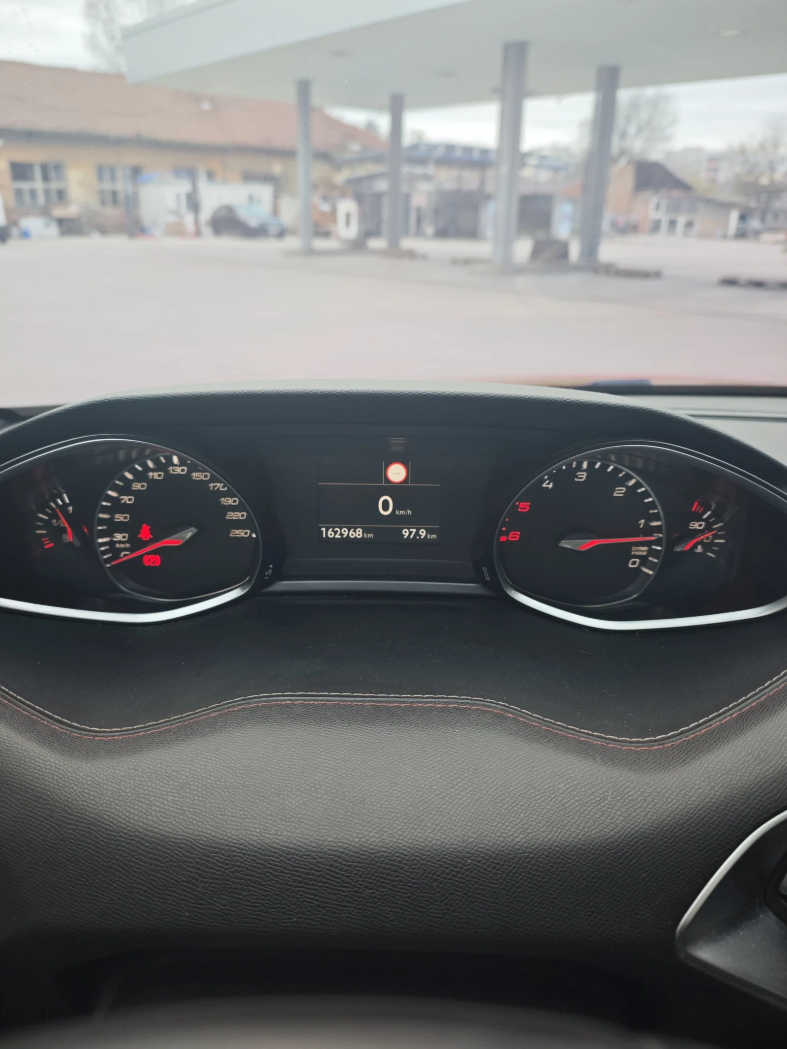 Peugeot 308 GT line, снимка 10 - Автомобили и джипове - 54030205