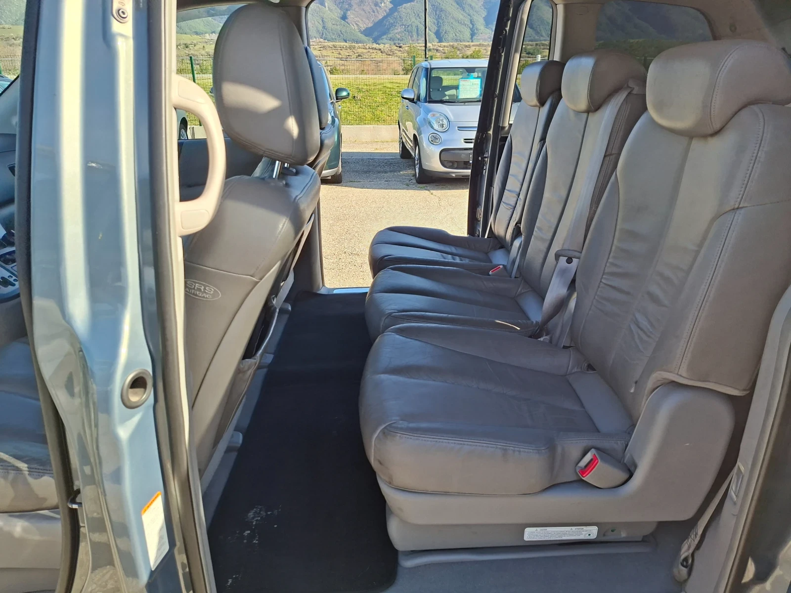 Kia Carnival 2, 9 crdi, снимка 9 - Автомобили и джипове - 54177676