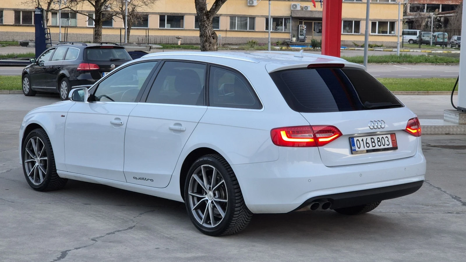 Audi A4 2.0TDI* АВТОМАТИК* QUATTRO* NAVI* ФЕЙСЛИФТ, снимка 7 - Автомобили и джипове - 54221754