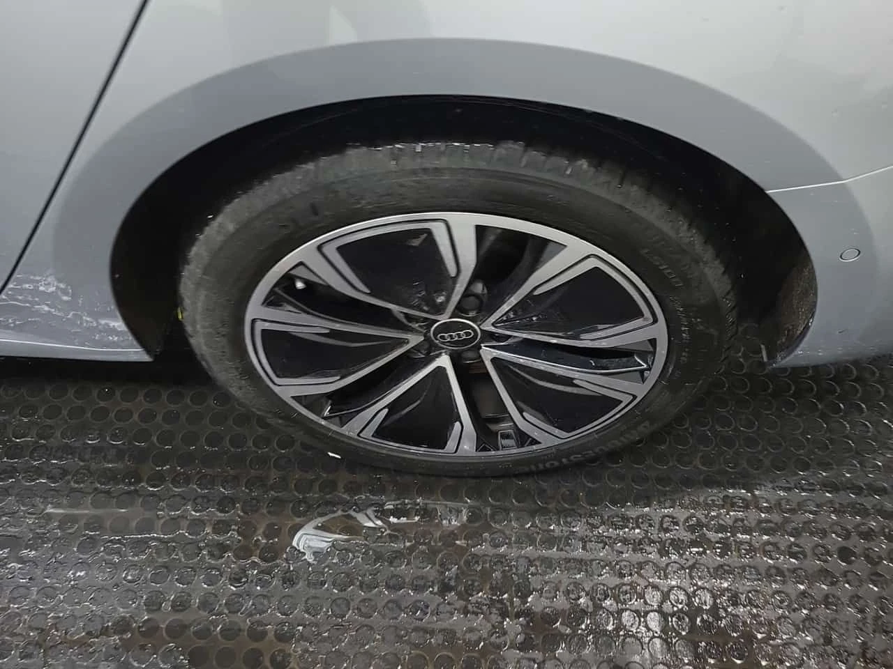 Audi A5 * Progressiv * 2 КЛЮЧА * АМБИЕНТНО * ПОДГРЕВ, снимка 13 - Автомобили и джипове - 54460398