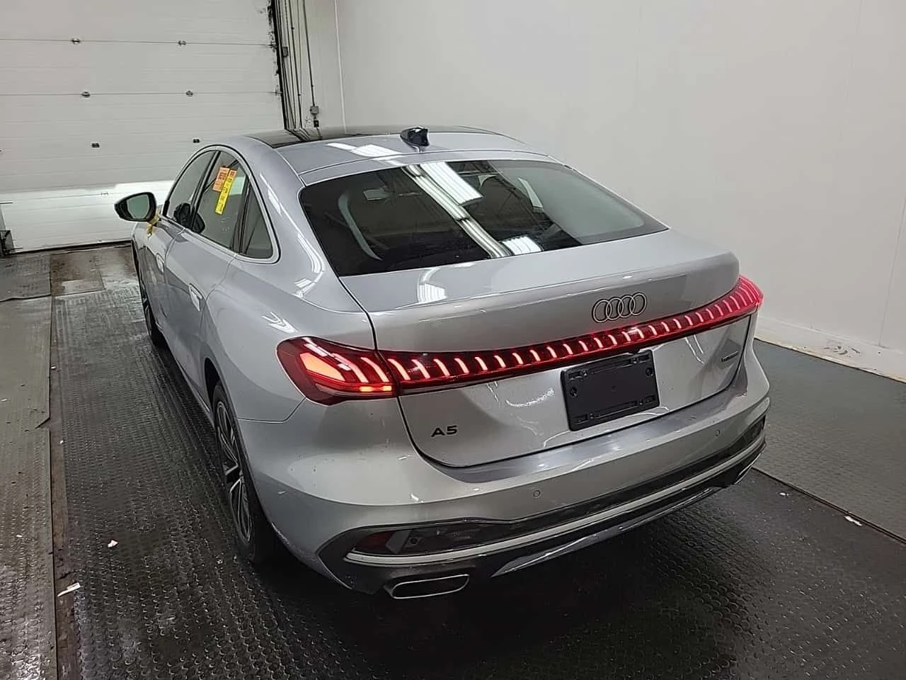 Audi A5 * Progressiv * 2 КЛЮЧА * АМБИЕНТНО * ПОДГРЕВ, снимка 4 - Автомобили и джипове - 54460398