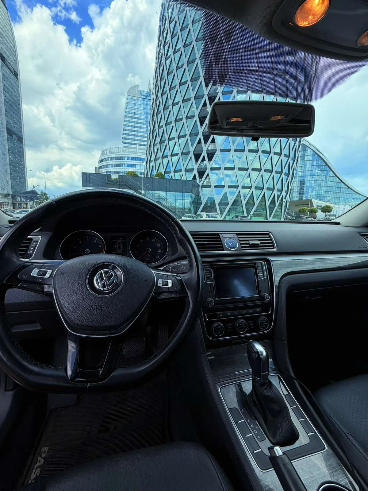 VW Passat SE NMS , снимка 9 - Автомобили и джипове - 54591255