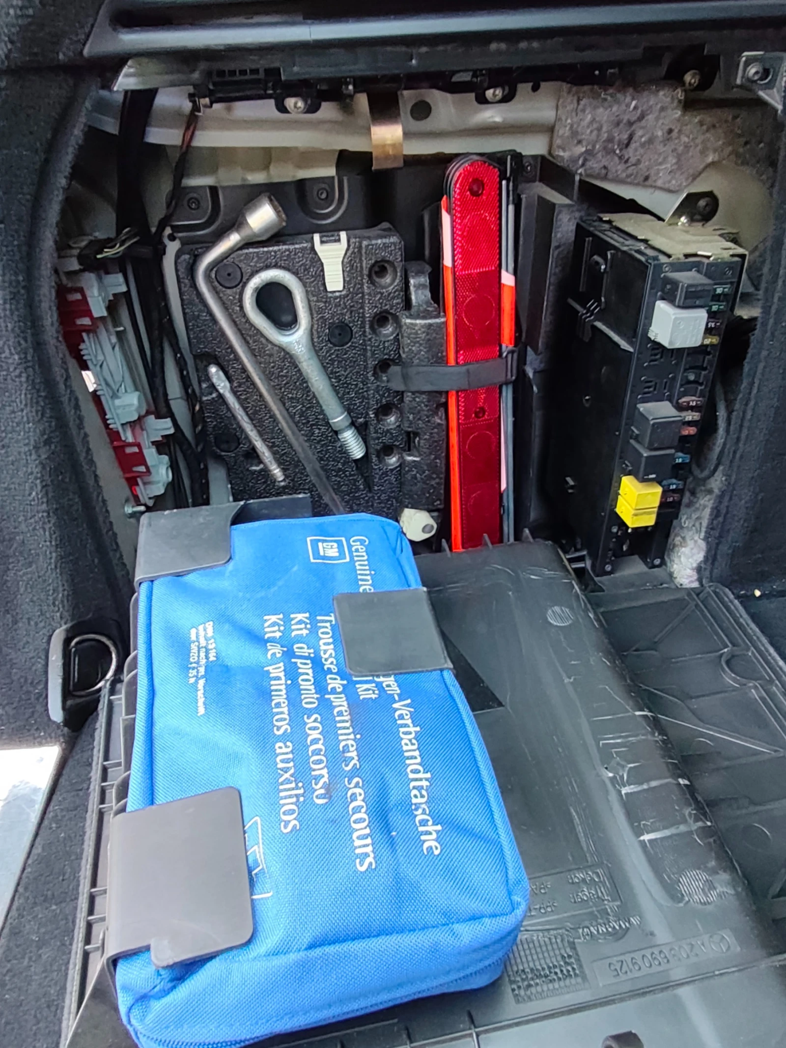 Mercedes-Benz C 220 W 203, снимка 16 - Автомобили и джипове - 55338451