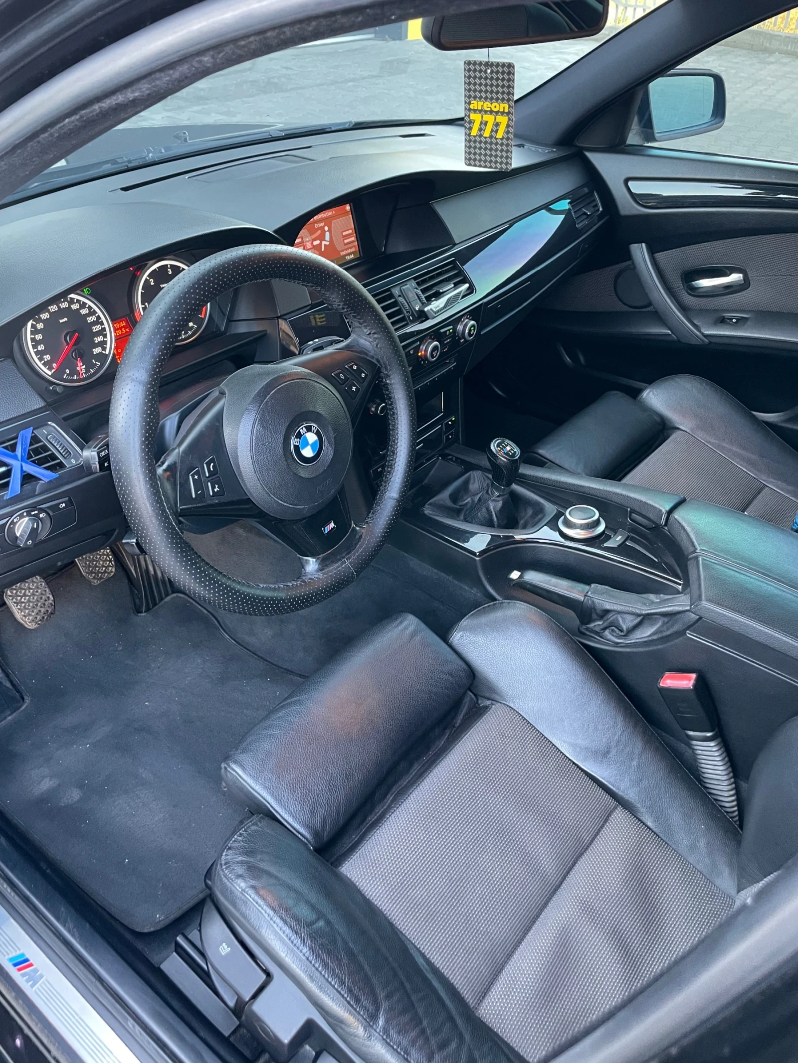 BMW 525, снимка 7 - Автомобили и джипове - 55466165