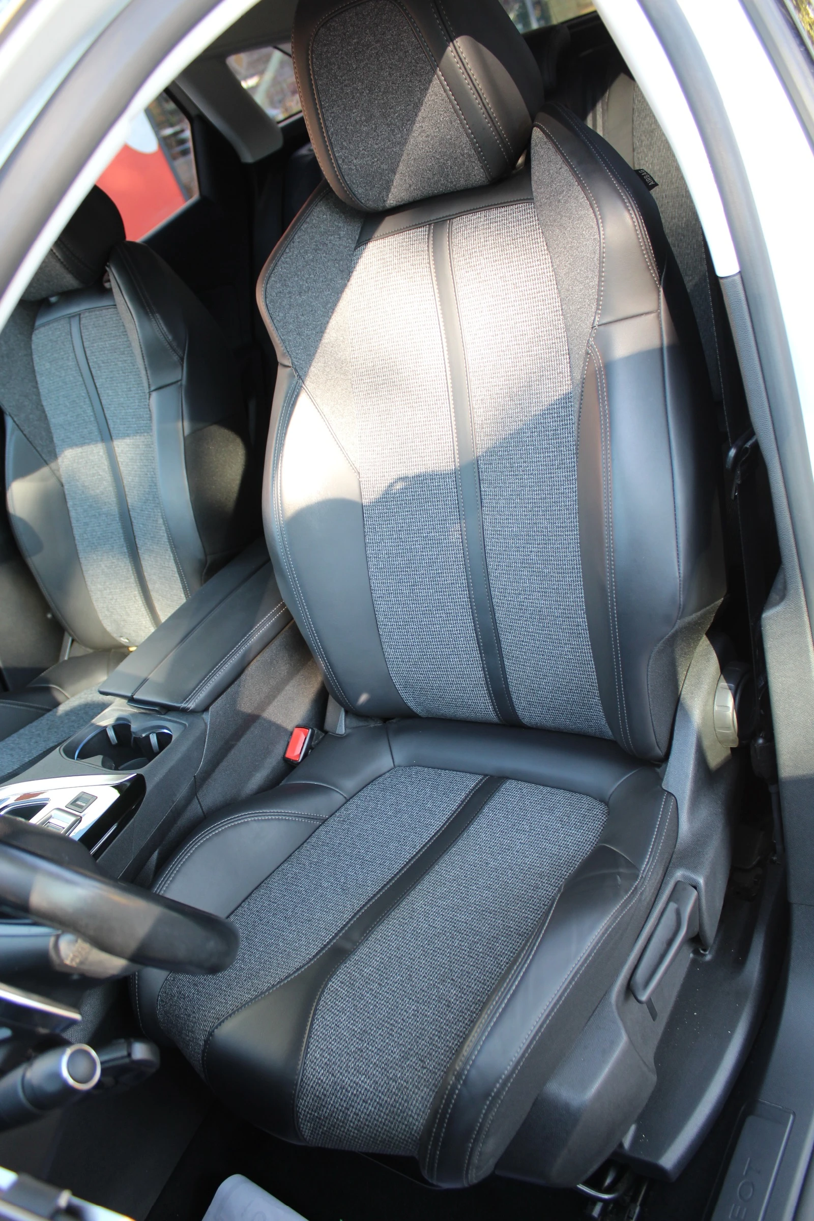 Peugeot 3008 HDI ALLURE AT8, снимка 5 - Автомобили и джипове - 55617485