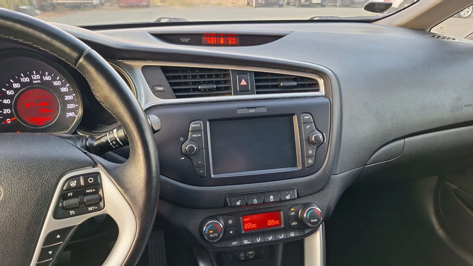 Kia Ceed 1.4-99кс.-2018г. Facelift.Навигация .Подгрев., снимка 14 - Автомобили и джипове - 55619544
