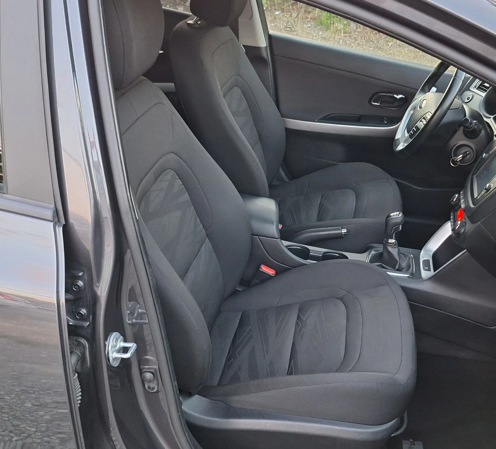 Kia Ceed 1.4-99кс.-2018г. Facelift.Навигация .Подгрев., снимка 11 - Автомобили и джипове - 55619544