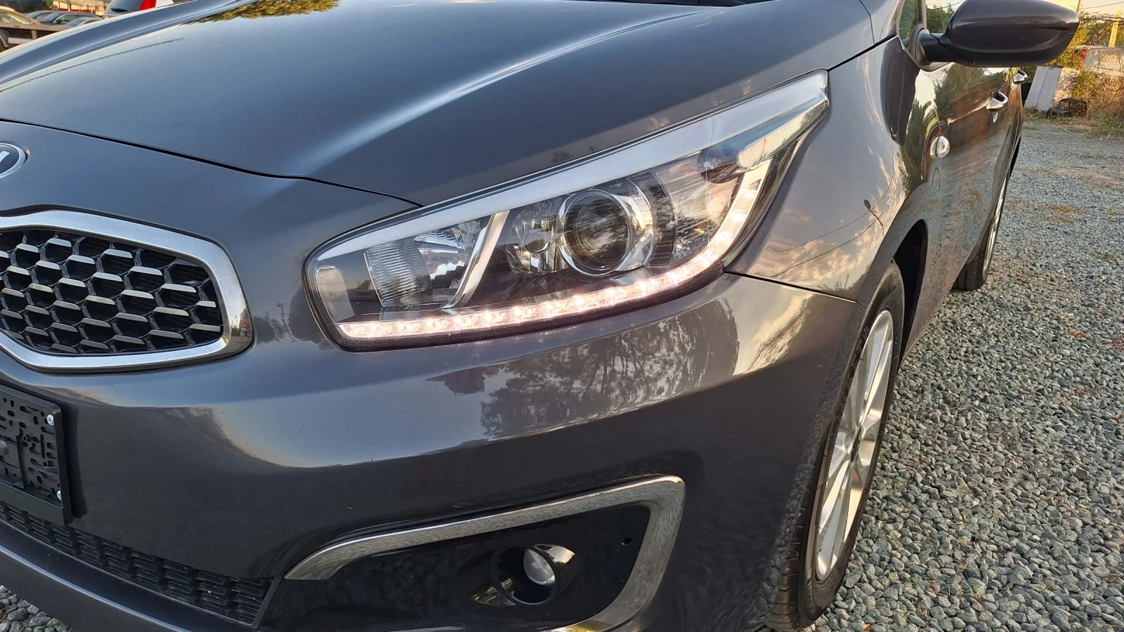 Kia Ceed 1.4-99кс.-2018г. Facelift.Навигация .Подгрев., снимка 5 - Автомобили и джипове - 55619544