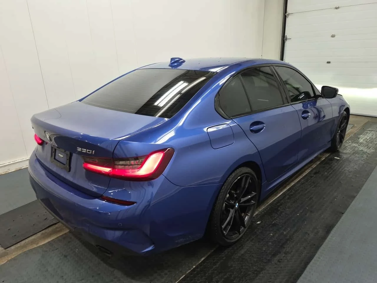 BMW 330 * Sedan North America 330i Xdrive * CARFAX *  | Mobile.bg � ����������� 2