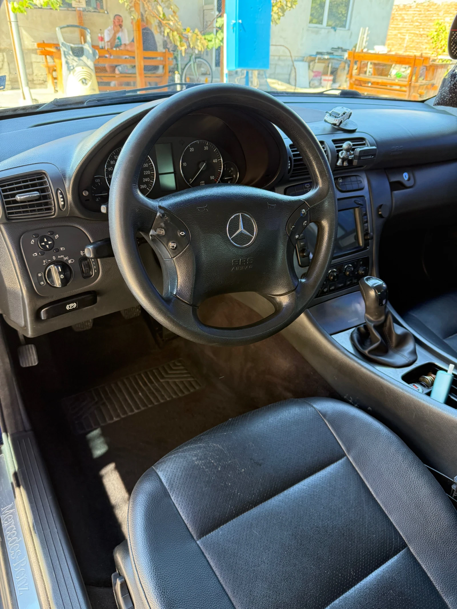 Mercedes-Benz C 220, снимка 11 - Автомобили и джипове - 56452020