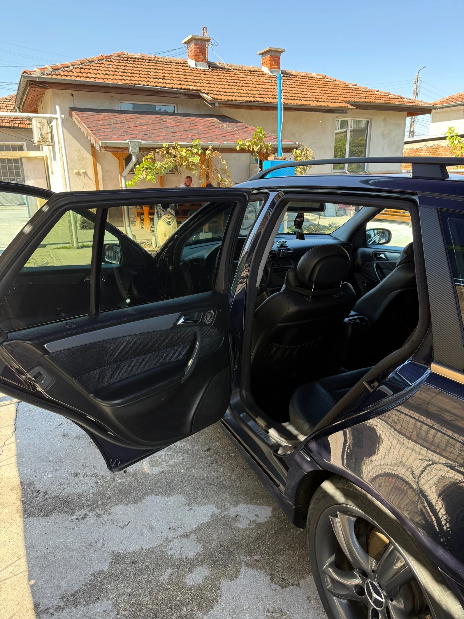 Mercedes-Benz C 220, снимка 4 - Автомобили и джипове - 56452020
