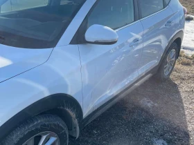 Hyundai Tucson * Luxury * CARFAX * ПАНОРАМА * KEYLESS * ПОДГРЕВИ, снимка 2