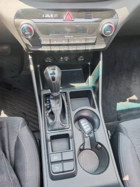 Hyundai Tucson 4x4/PANORAMA/AUTOMATIC/CARPLAY, снимка 16