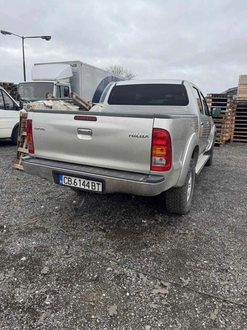 Toyota Hilux, снимка 2 - Автомобили и джипове - 48609789