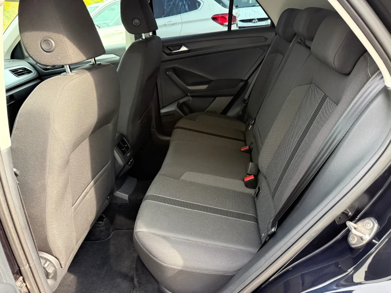 VW T-Roc 2.0tdi 150k.c* Digital* Navi* DSG* Highline* NOVA*, снимка 7 - Автомобили и джипове - 52150183