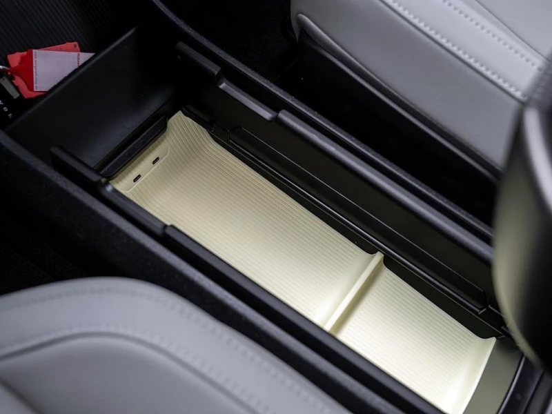 Volvo EX30 RANGE-PLUS* CAM* KEYLESS* NIGHT* LED* CARPLAY* , снимка 14 - Автомобили и джипове - 52410641