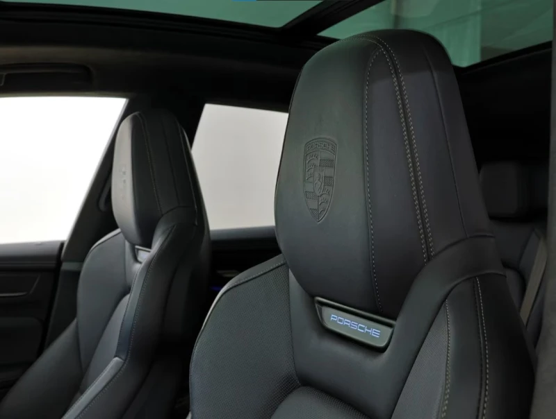 Porsche Macan Electric* Turbo* Matrix* Sport Chrono* Pano* , снимка 8 - Автомобили и джипове - 52535803