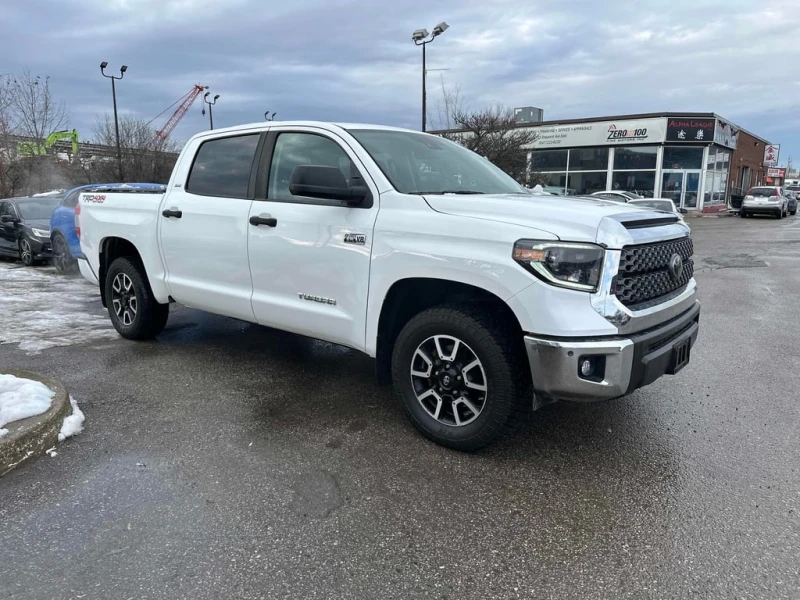 Toyota Tundra 4x4 Crewmax 2020* CARFAX * БЕЗ ПЪРВОНАЧАЛНА ВНОСКА, снимка 4 - Автомобили и джипове - 52856018