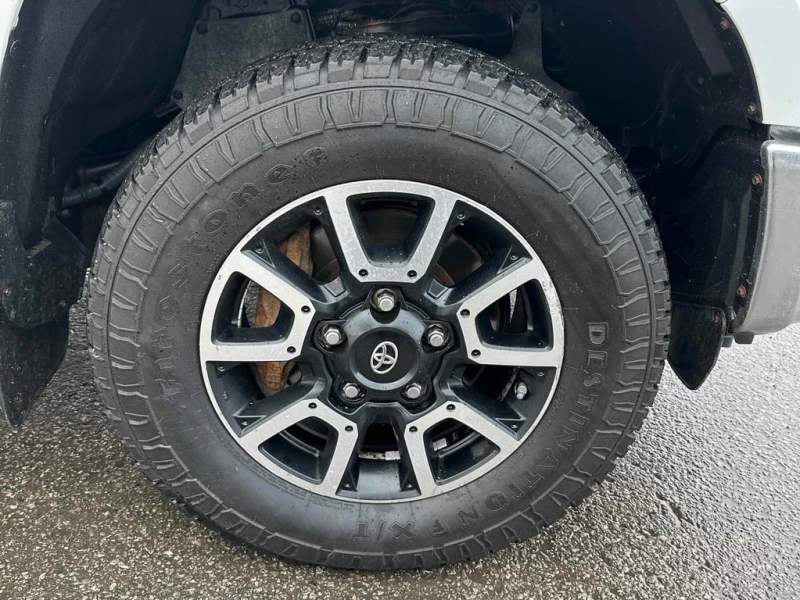 Toyota Tundra 4x4 Crewmax 2020* CARFAX * БЕЗ ПЪРВОНАЧАЛНА ВНОСКА, снимка 6 - Автомобили и джипове - 52856018