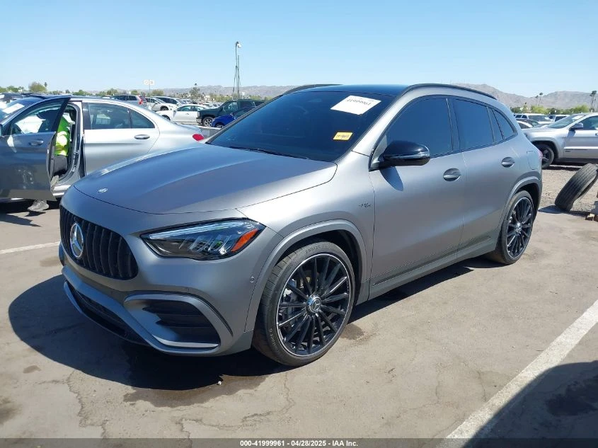 Mercedes-Benz GLA 45 AMG 2.0L I-4 DI, DOHC, VVT, TURBO, 302HP All Wheel Dri - изображение 2
