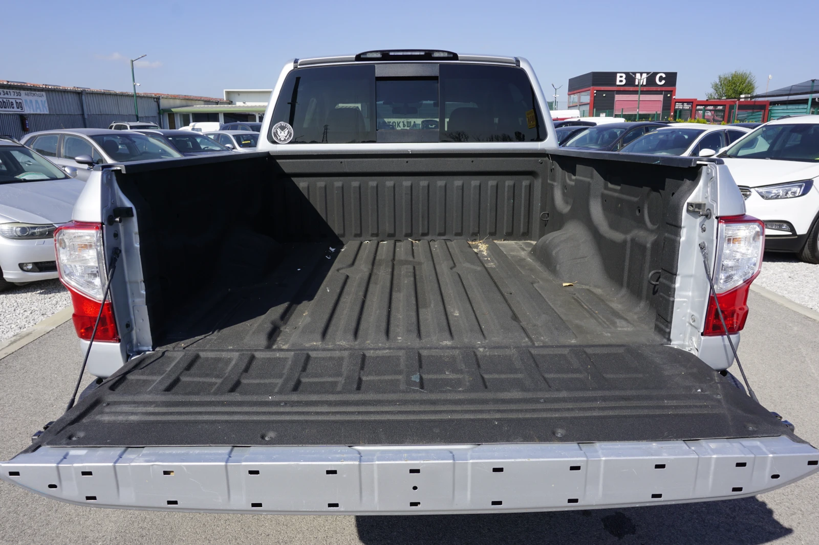 Nissan Titan crew cab 5+ 1места/Обслужен/Хладилник - изображение 7