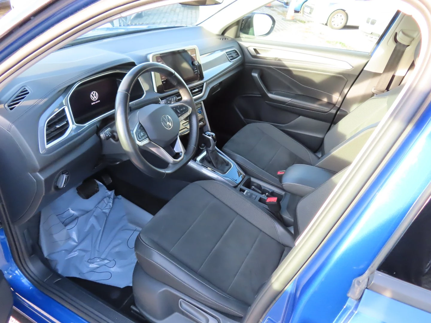 VW T-Roc VW T- Roc Style 1.5 TSI OPF DSG - изображение 4