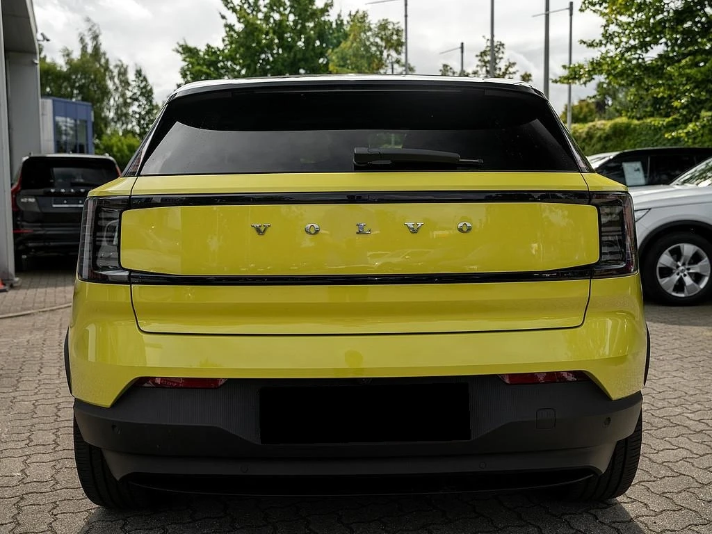 Volvo EX30 RANGE-PLUS* CAM* KEYLESS* NIGHT* LED* CARPLAY*  - изображение 4