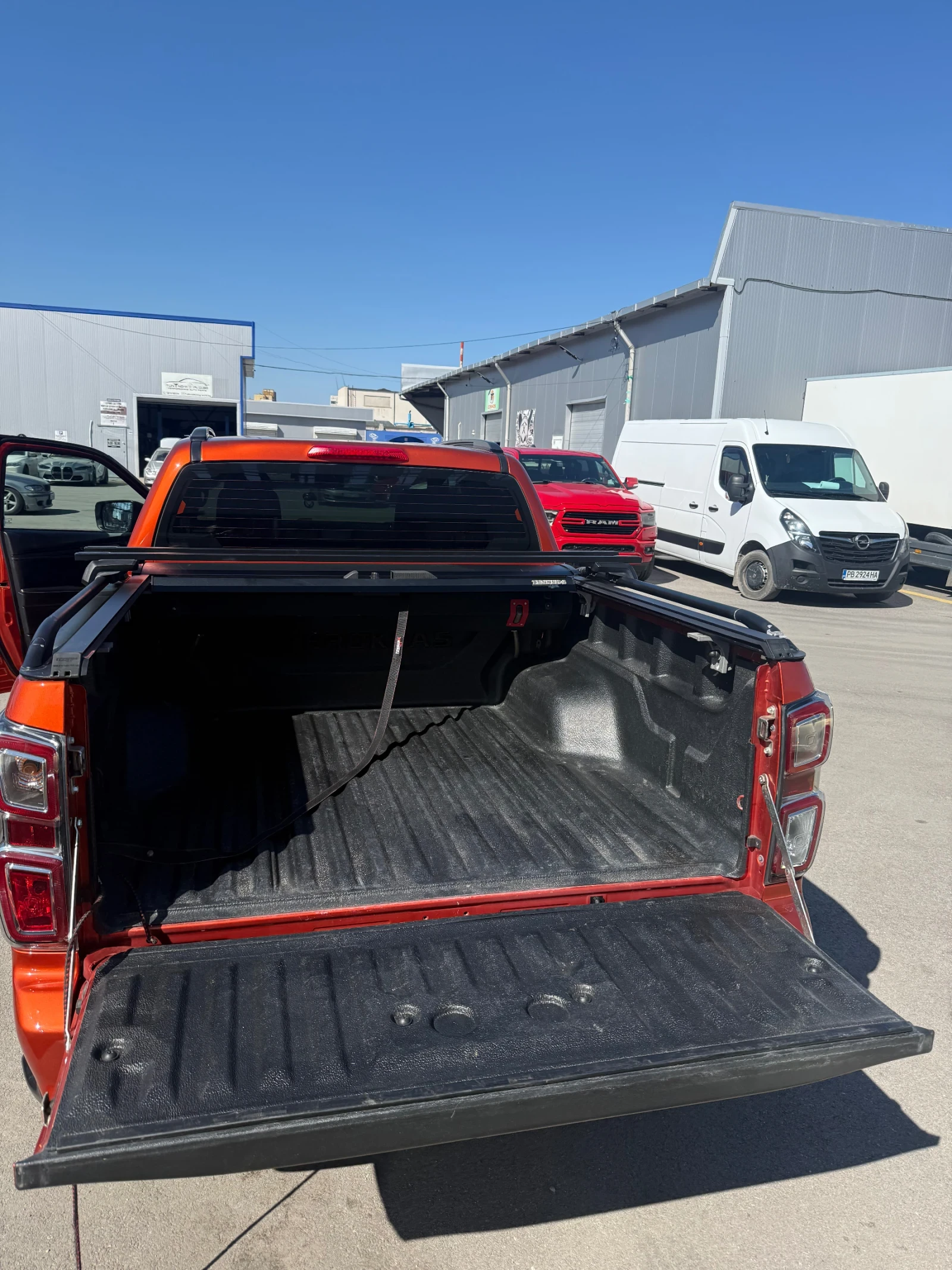 Isuzu D-max, снимка 13 - Автомобили и джипове - 53767980