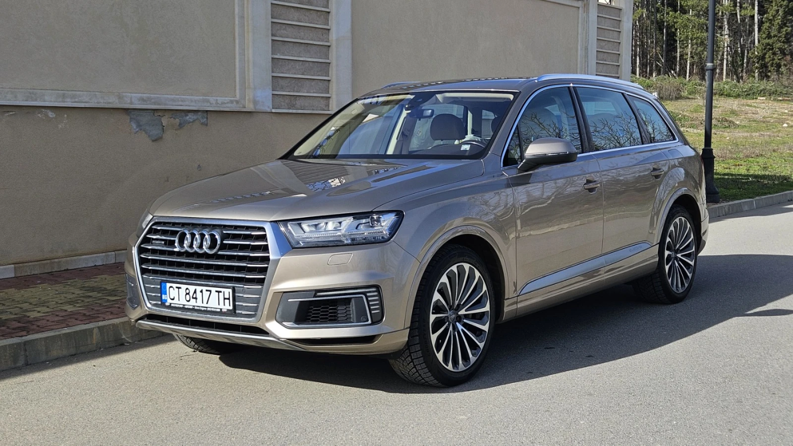 Audi Q7 E-tron | Поръчков | Сервизна история, снимка 2 - Автомобили и джипове - 54223050