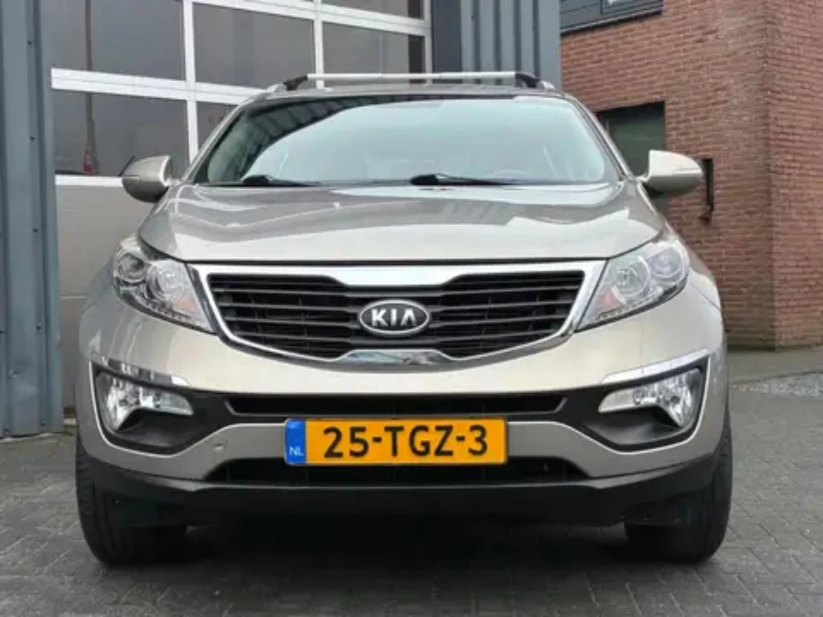 Kia Sportage БЕНЗИН, снимка 3 - Автомобили и джипове - 54480989
