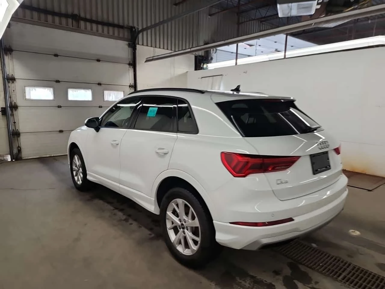 Audi Q3 KOMFORT| PANORAMA| 2 КЛЮЧА| CARFAX| , снимка 5 - Автомобили и джипове - 54607257