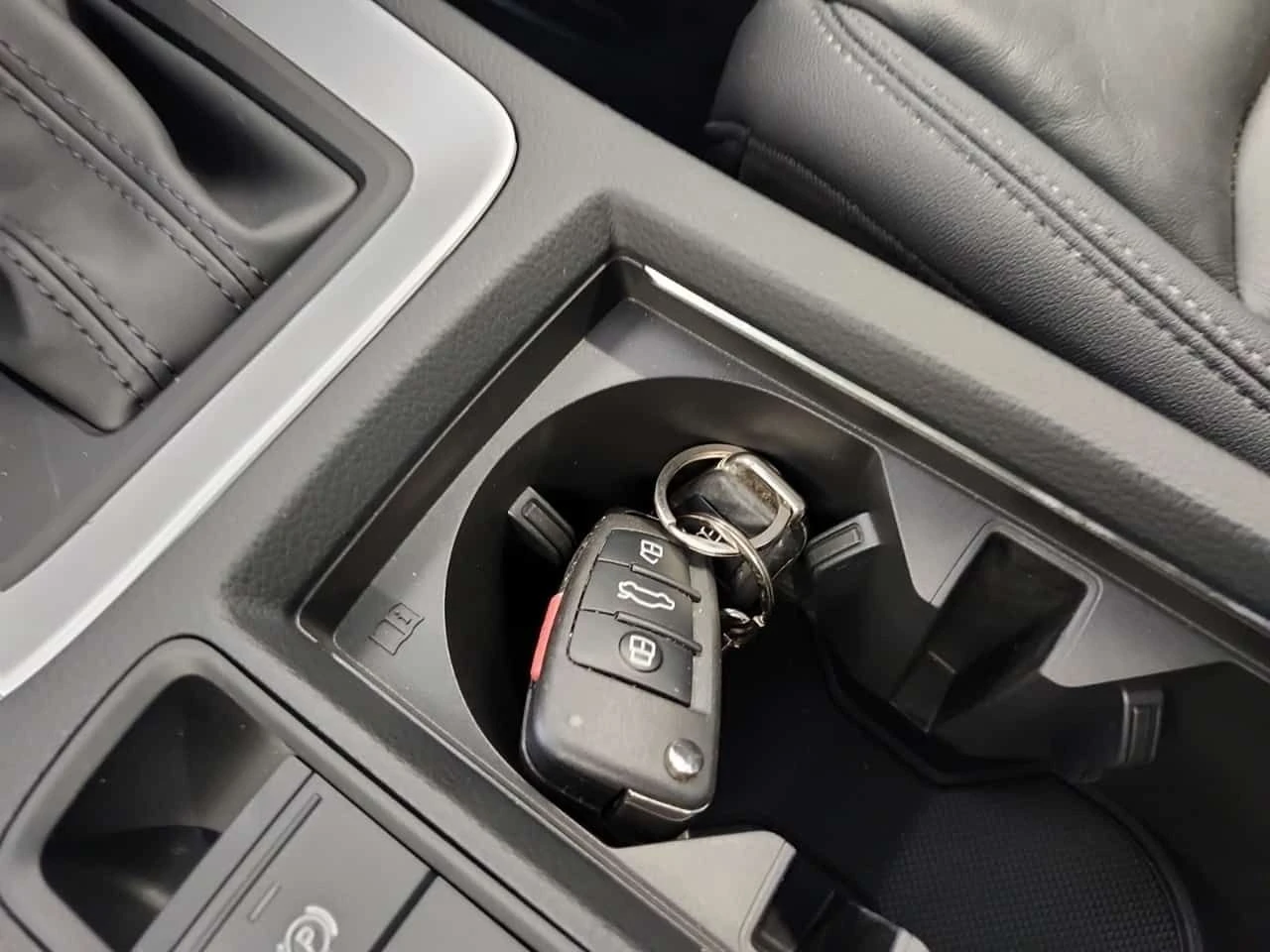 Audi Q3 KOMFORT| PANORAMA| 2 КЛЮЧА| CARFAX| , снимка 17 - Автомобили и джипове - 54607257