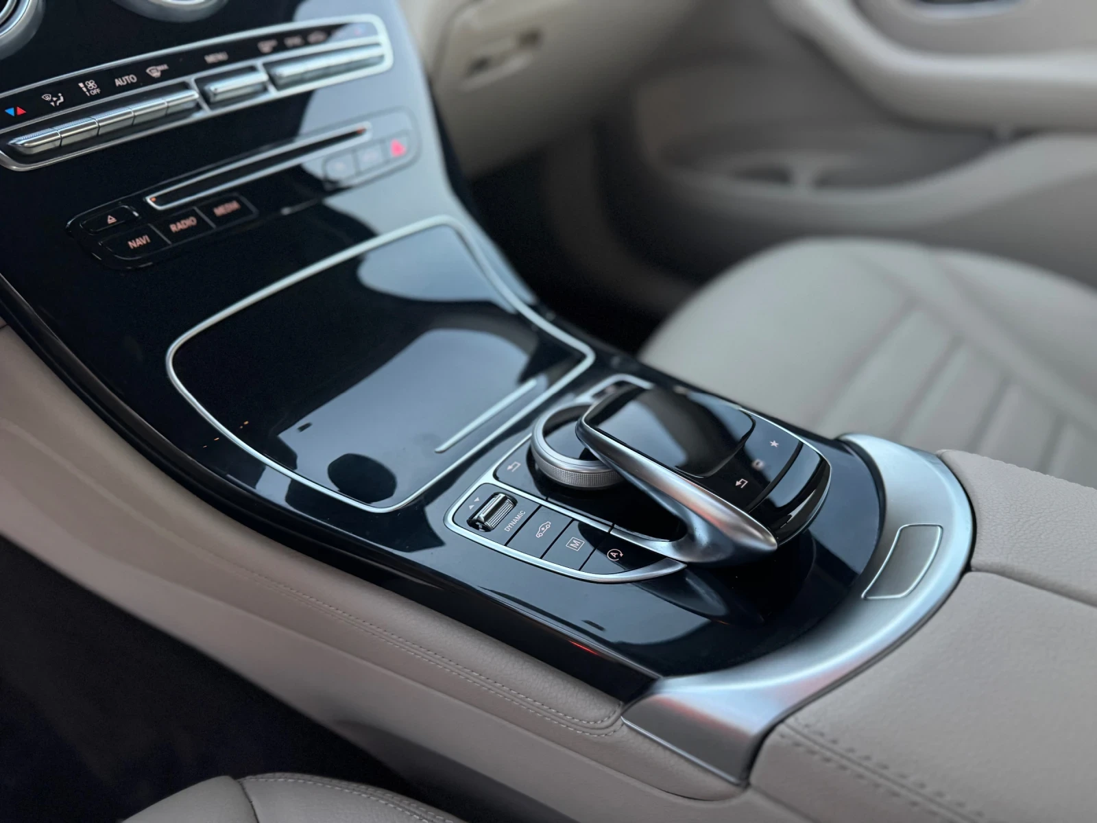 Mercedes-Benz GLC 250 AMG 4MATIC | Mobile.bg � ����������� 14