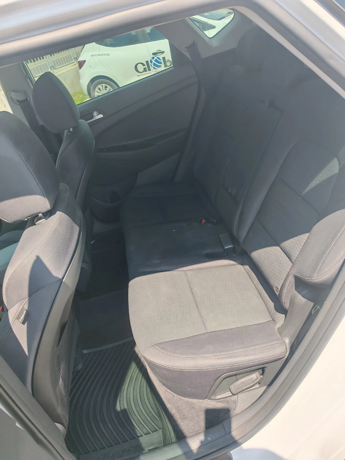Hyundai Tucson 4x4/PANORAMA/AUTOMATIC/CARPLAY, снимка 9 - Автомобили и джипове - 56179109