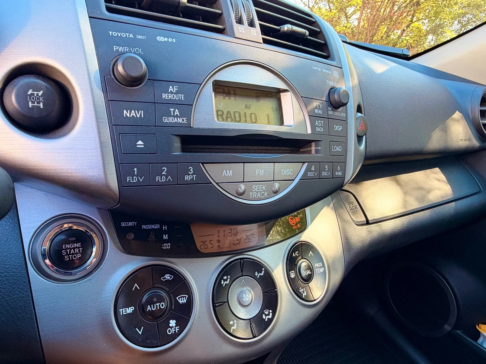 Toyota Rav4 D4D, снимка 11 - Автомобили и джипове - 56356062