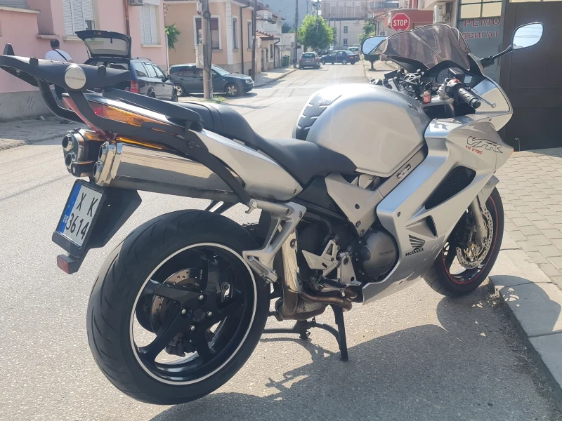 Honda Vfr V4 V-tec, снимка 6 - Мотоциклети и мототехника - 52681766