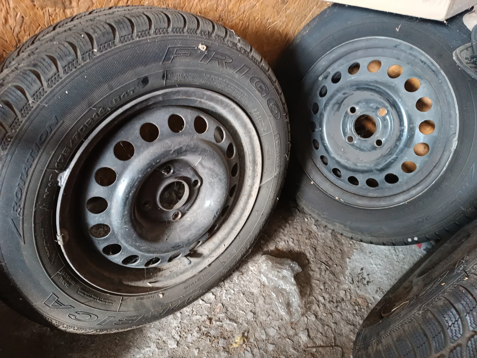 Гуми с джанти Debica 175/70R14, снимка 6 - Гуми и джанти - 54009160