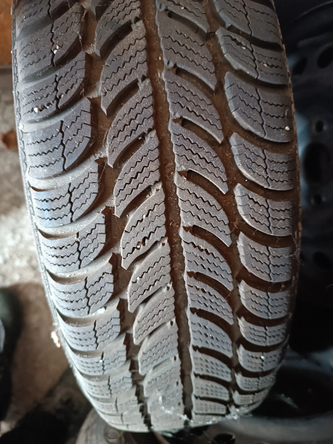 Гуми с джанти Debica 175/70R14