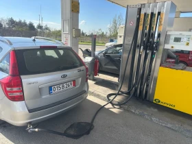 Kia Ceed 1.6/ГАЗОВ ИНЖ//7литра газ на 100 км, снимка 1