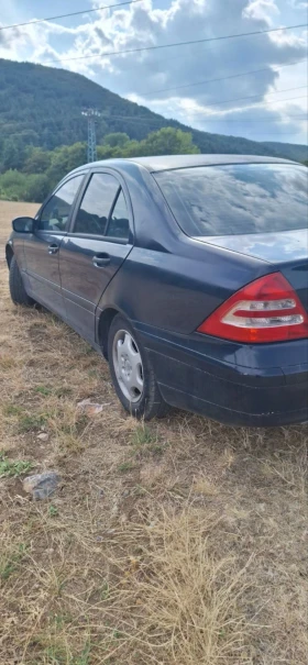 Mercedes-Benz C 180 1.8i 129kc с перфектна газова 10/100, 6 скорости, снимка 3