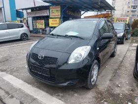 Toyota Yaris 1.1 бензин Топ състояние , снимка 2