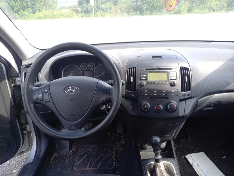 Hyundai I30 1.6 CRDI, снимка 6 - Автомобили и джипове - 42985788