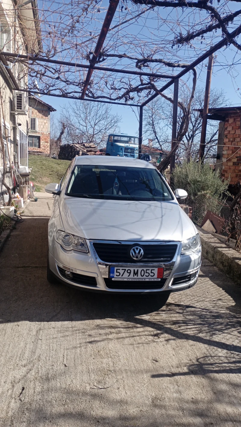 VW Passat, снимка 1 - Автомобили и джипове - 47017732