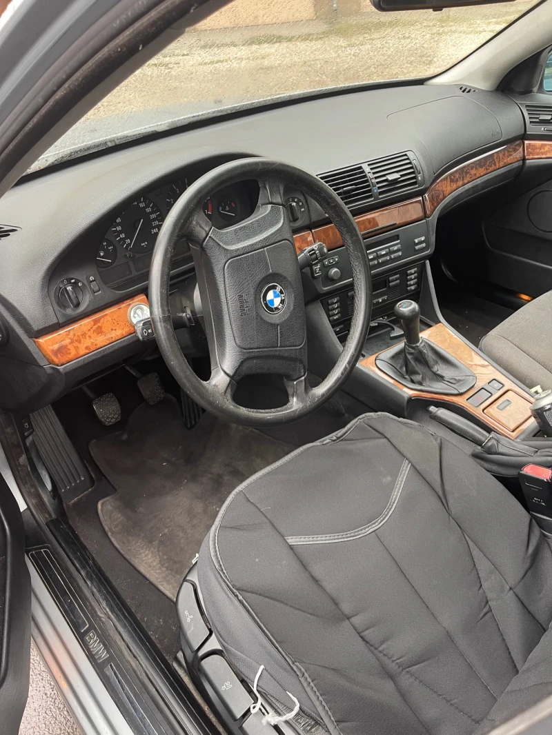 BMW 520, снимка 12 - Автомобили и джипове - 48264545