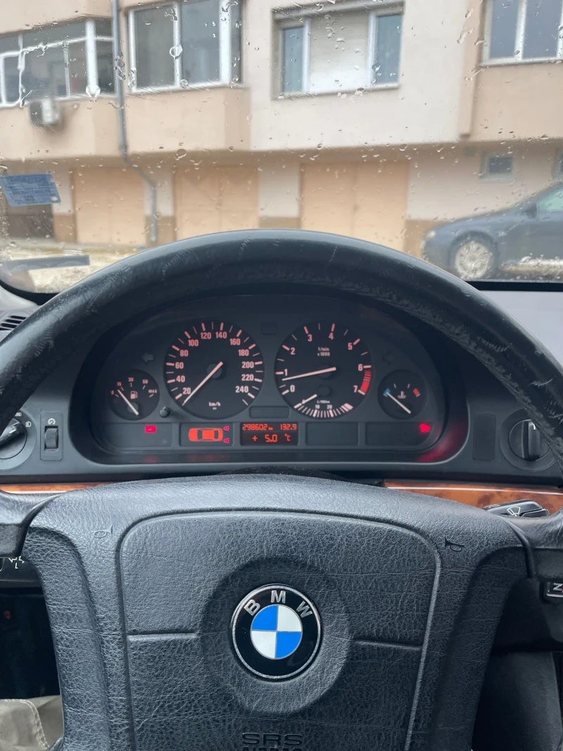 BMW 520, снимка 6 - Автомобили и джипове - 48264545