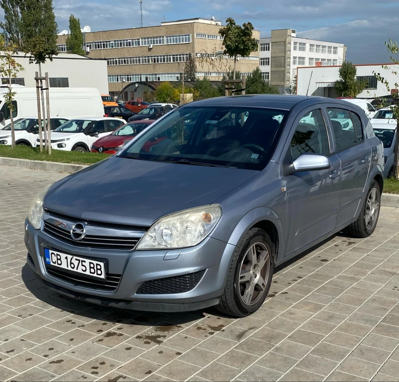 Opel Astra H, снимка 1 - Автомобили и джипове - 48621821