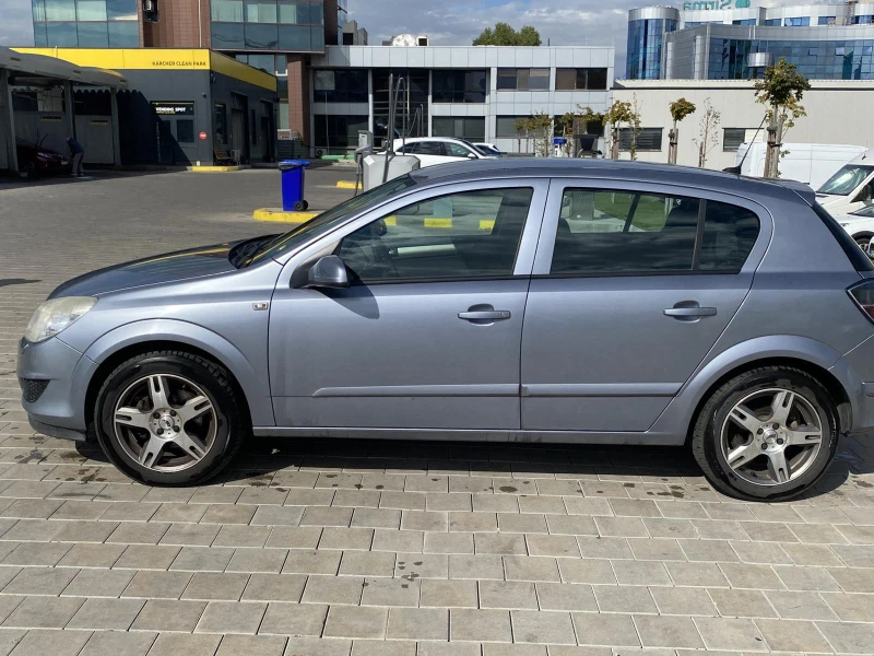 Opel Astra H, снимка 4 - Автомобили и джипове - 48621821